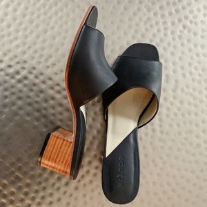 Nisolo Elizabeth Slides